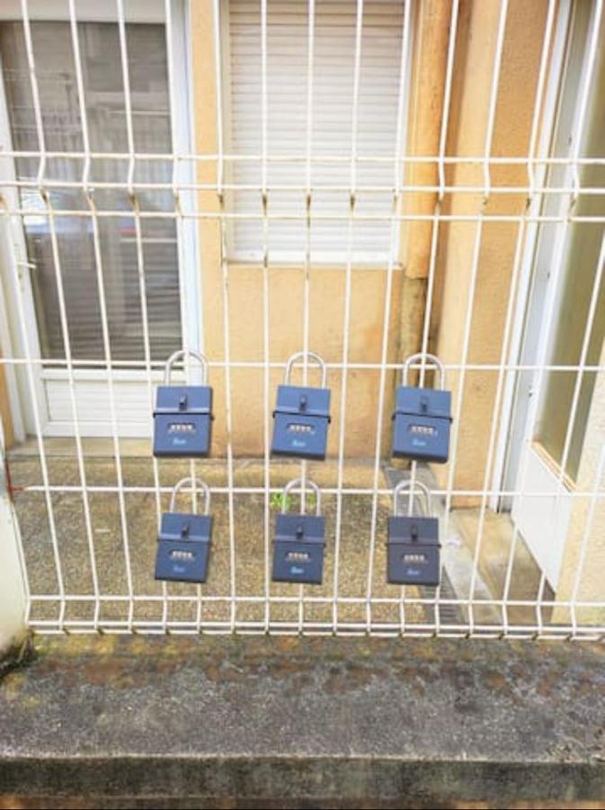Apartamento Le Mélusine , à 50m de la gare de Poitiers Exterior foto